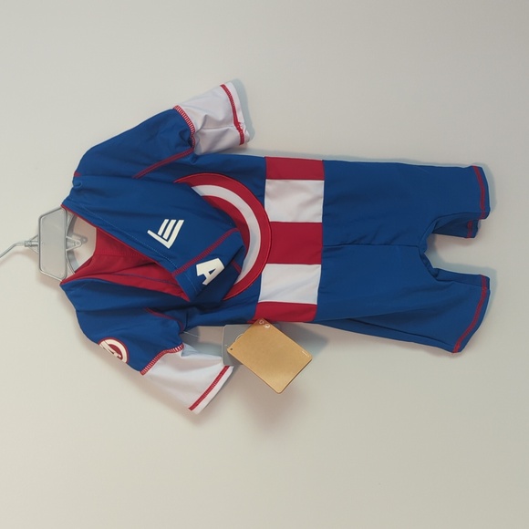 NWT Disney Captain America boys zippered bathing suit with hood. - Picture 2 of 5